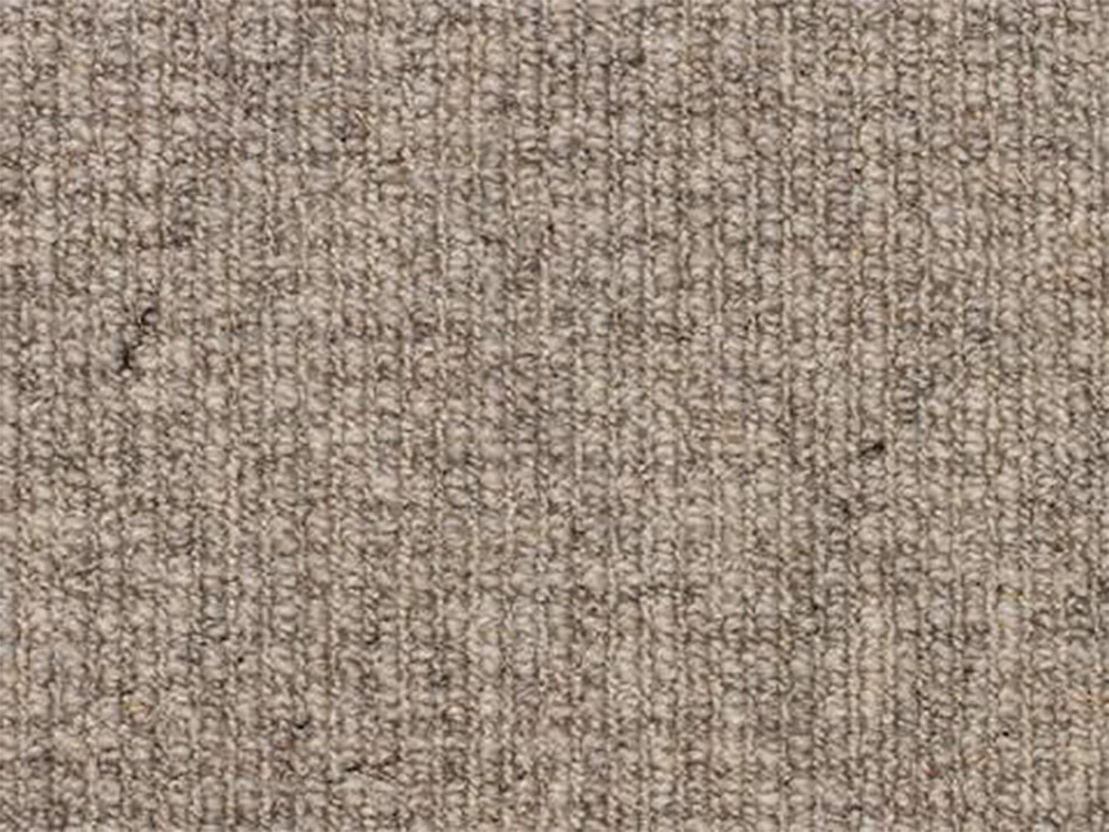 If it is snagged by a toy or a dog's nail does it keep pulling out or not?