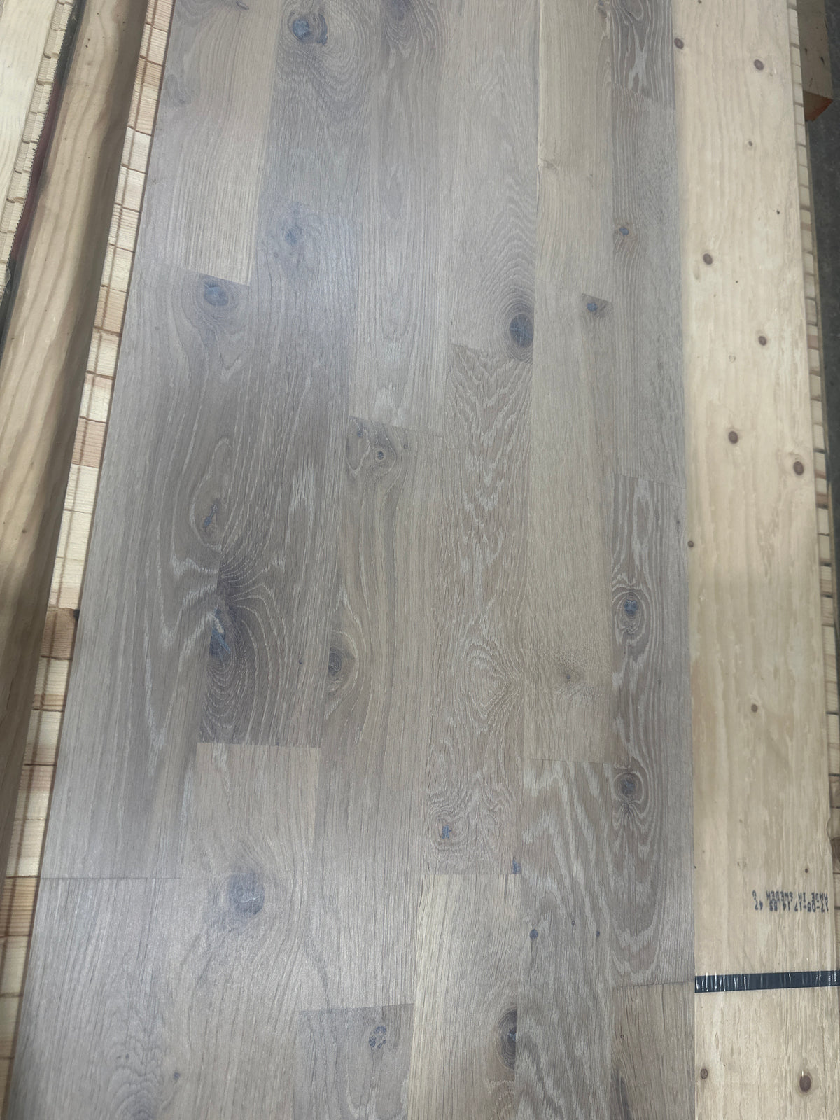 LOT #1007 - Sold as lot - Kahrs Hardwood Flooring - Oak Dew - OUTLET SALE 2025-12-31