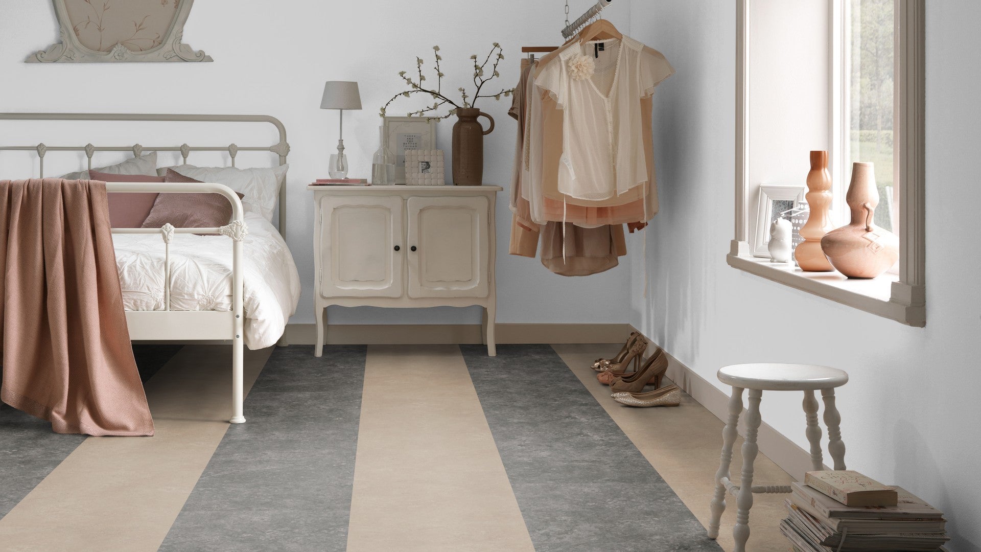 Sparrow 3252, Graphite 3048