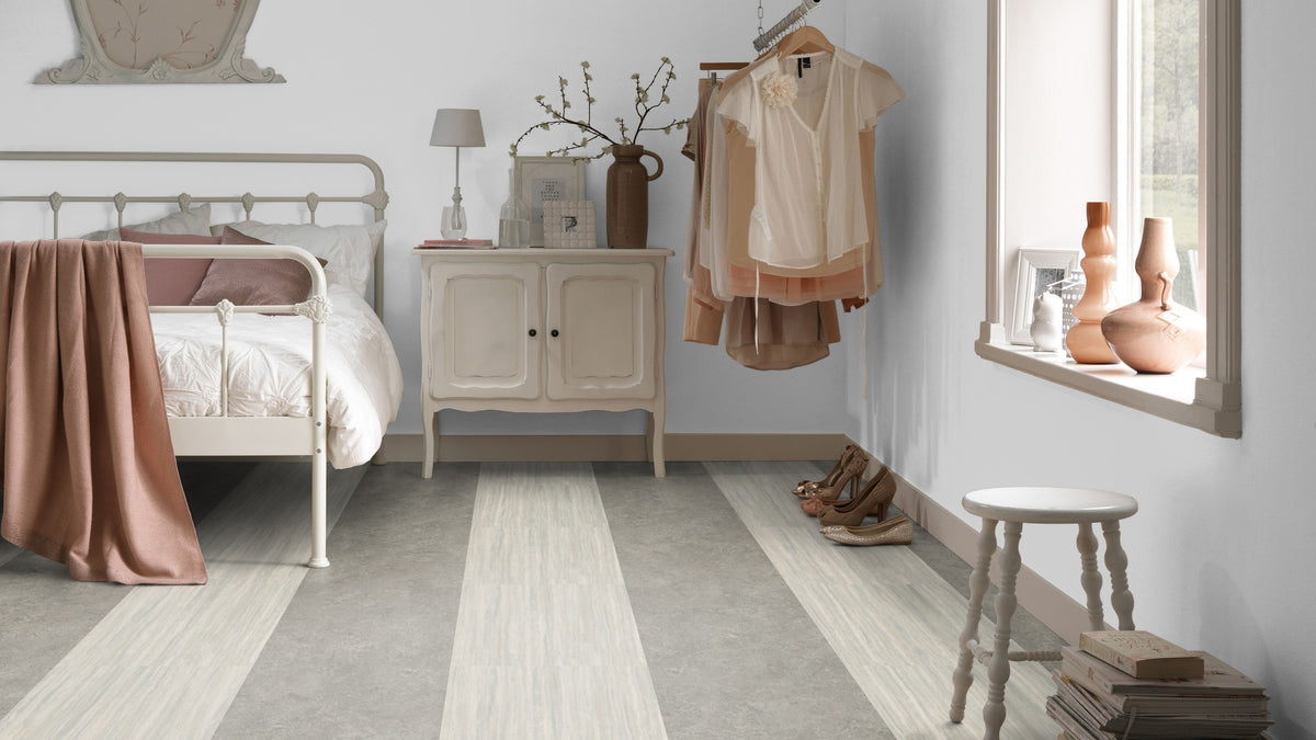 Bleached Gold 5253, Serene Grey 3146