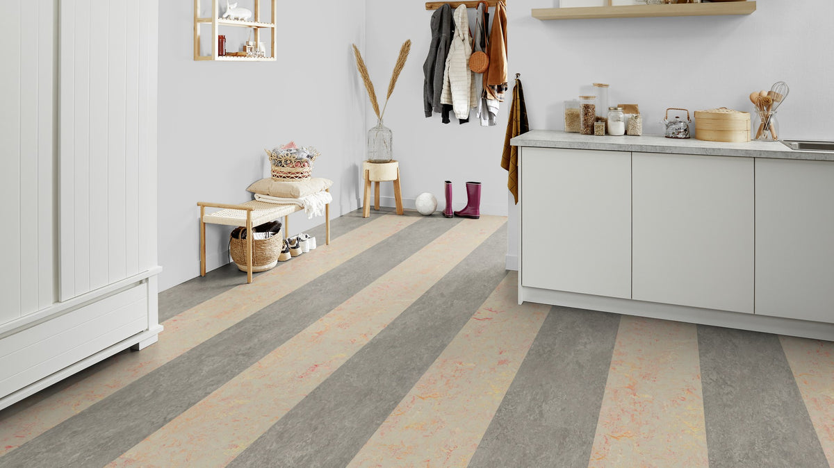 Serene Grey 3146, Fruit Punch 3432