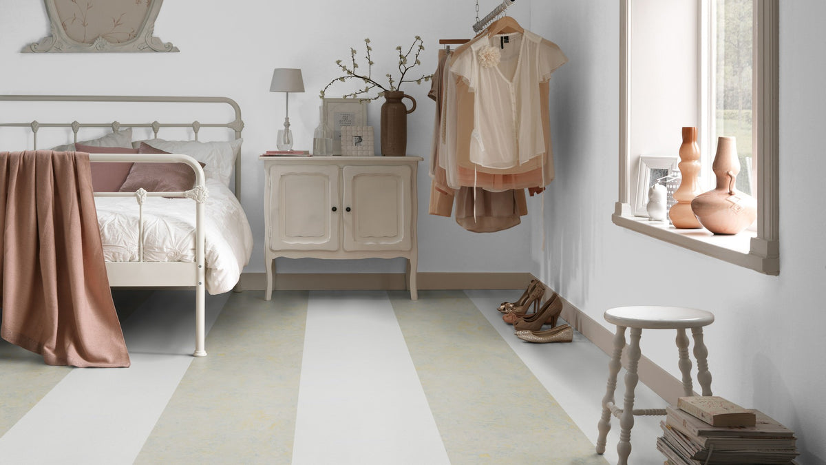 Frosty Grey 3629, Misty 3280