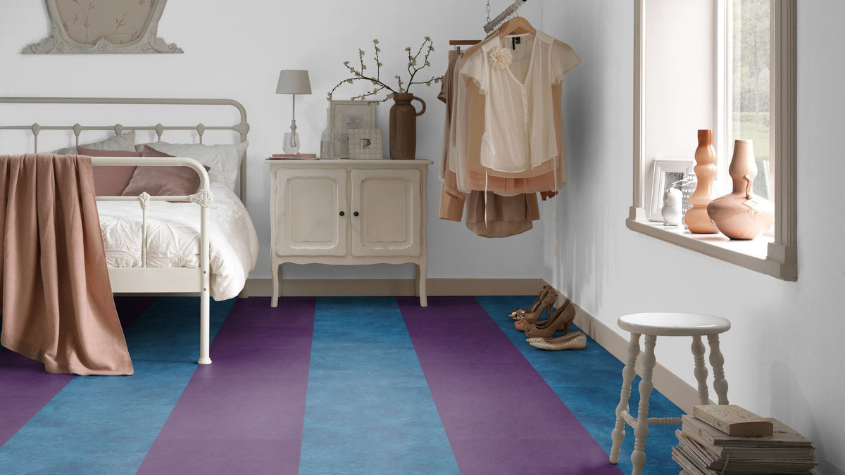 Grape 3277, Blue 3030