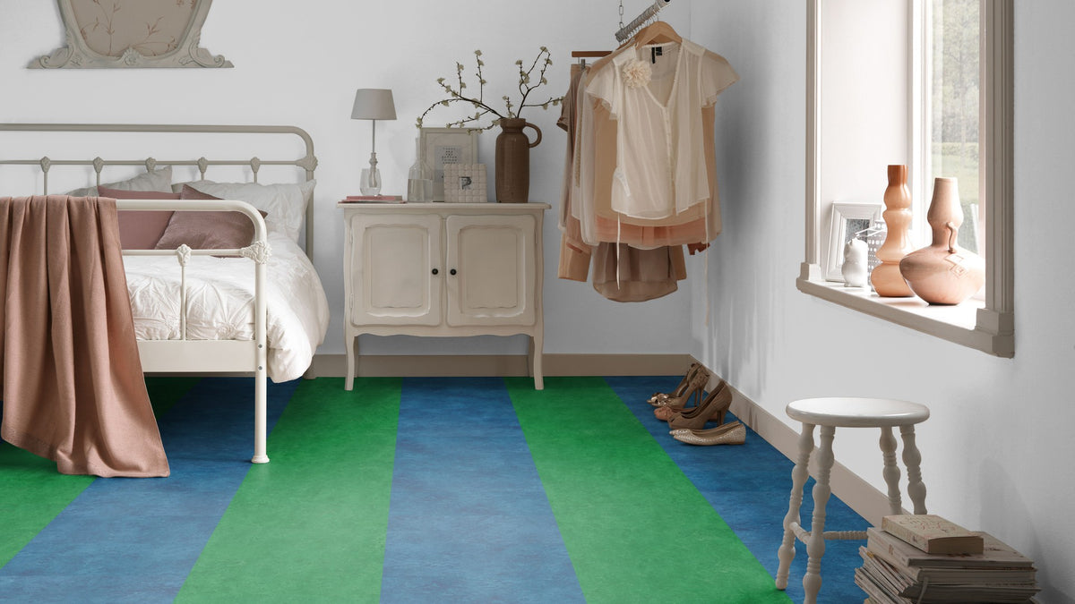 Moss 3282, Blue 3030