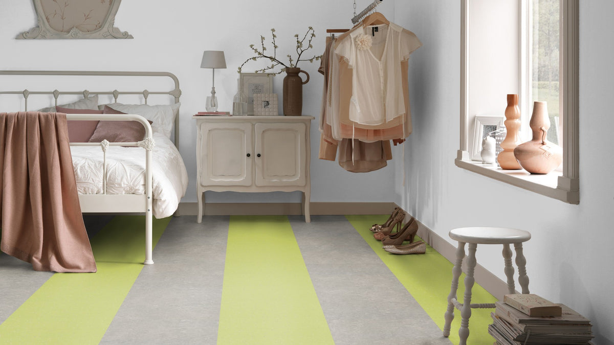 Orchid Green 3655, Dove Grey 621