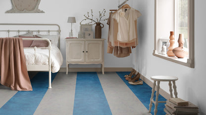 Thunder 3281, Blue 3030